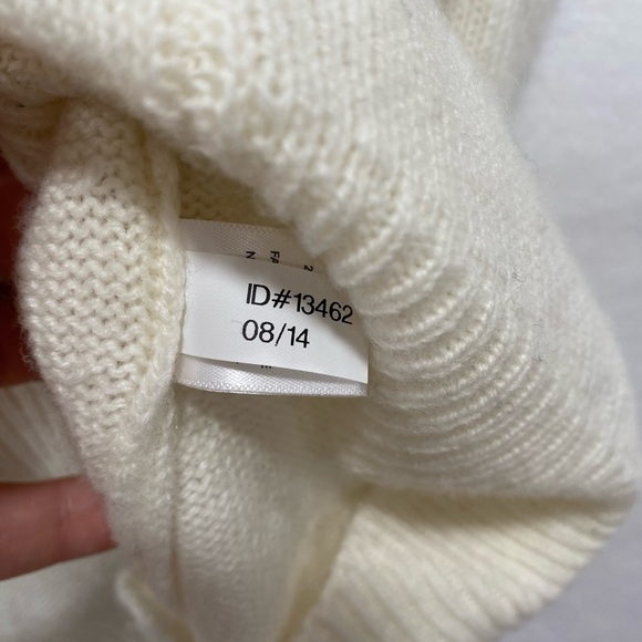 NWT Express Cowl Neck Wool Blend Sweater in Cream Ivory Women’s Size Small - Picture 8 of 8